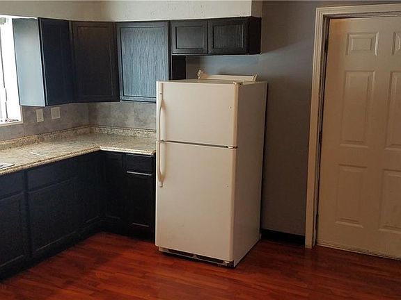 5th image of 366 Furnace St