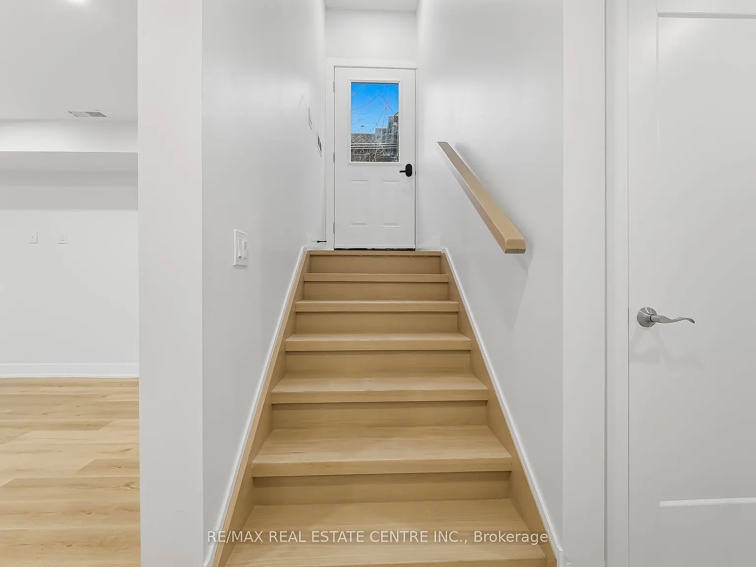 2 bed, $2,500 — Photo 3