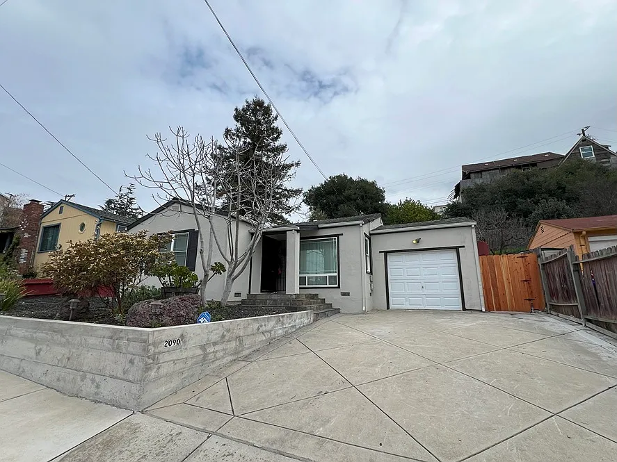 2090 173rd Ave photo 1