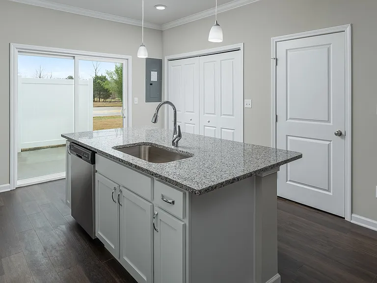Edgewood Condos — Photo 20