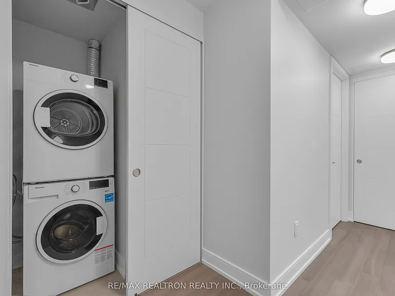 664 Spadina Ave #205 — Photo 7
