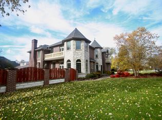 15W211 Concord St, Elmhurst, IL 60126