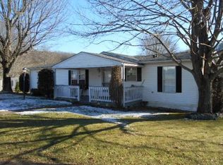 406 Meadows Dr, Apollo, PA 15613