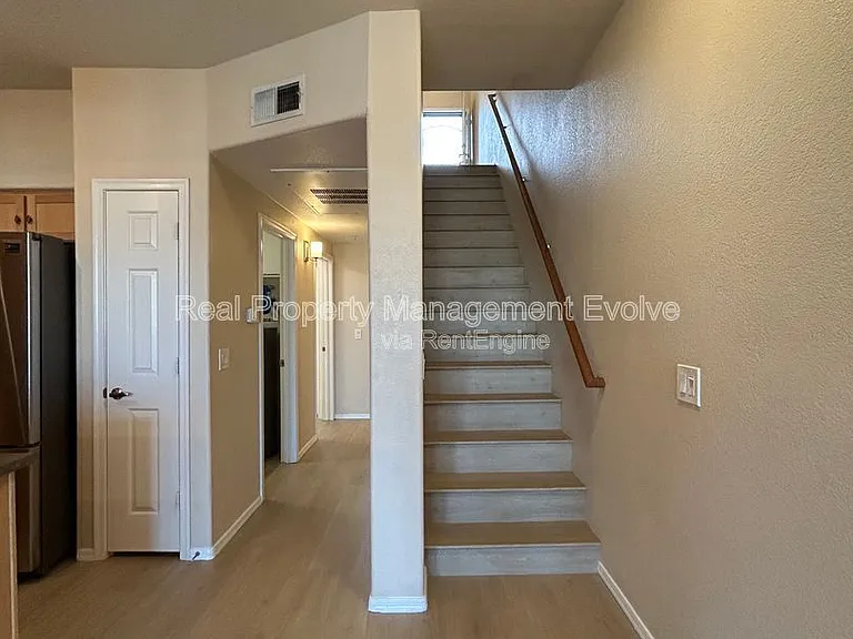 425 W Rio Salado Pkwy #317 — Photo 8