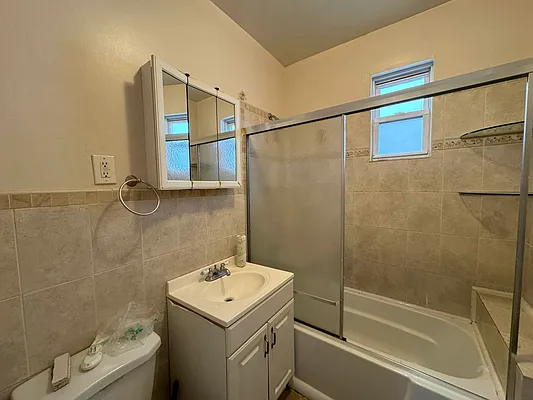 Sold by Momentum Real Estate LLC | media 12
