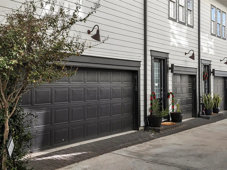 4128 Willowbend Blvd — Photo 2