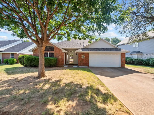 2708 Scrimshire Ct, Euless, TX 76039