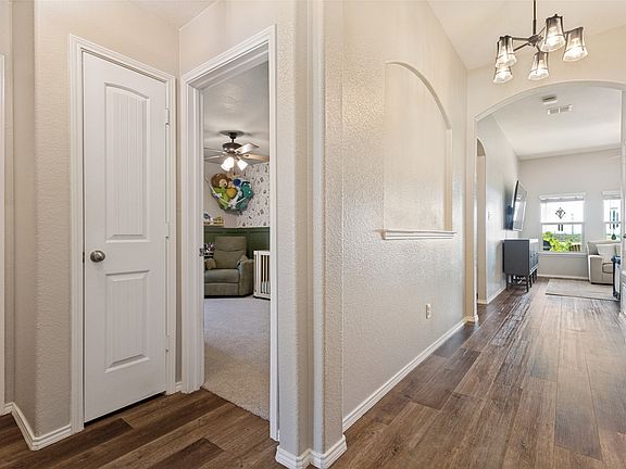 4th image of 14424 Leadrope Cir