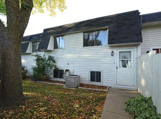 3753 Conroy Trl, Inver Grove Heights, MN 55076