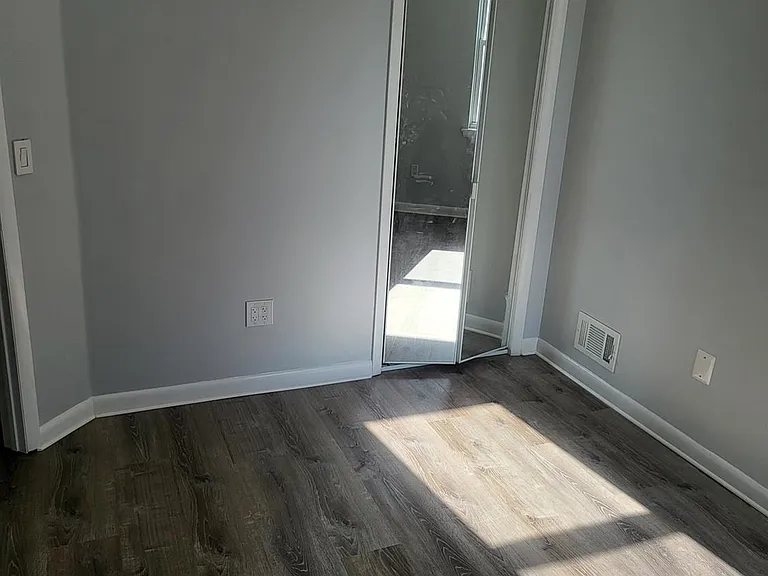 54 State St — Photo 14