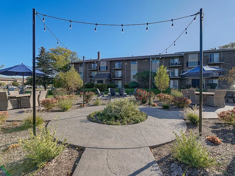 The Greenway at Carol Stream — Photo 19