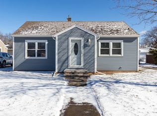 882 Maple St, Neenah, WI 54956