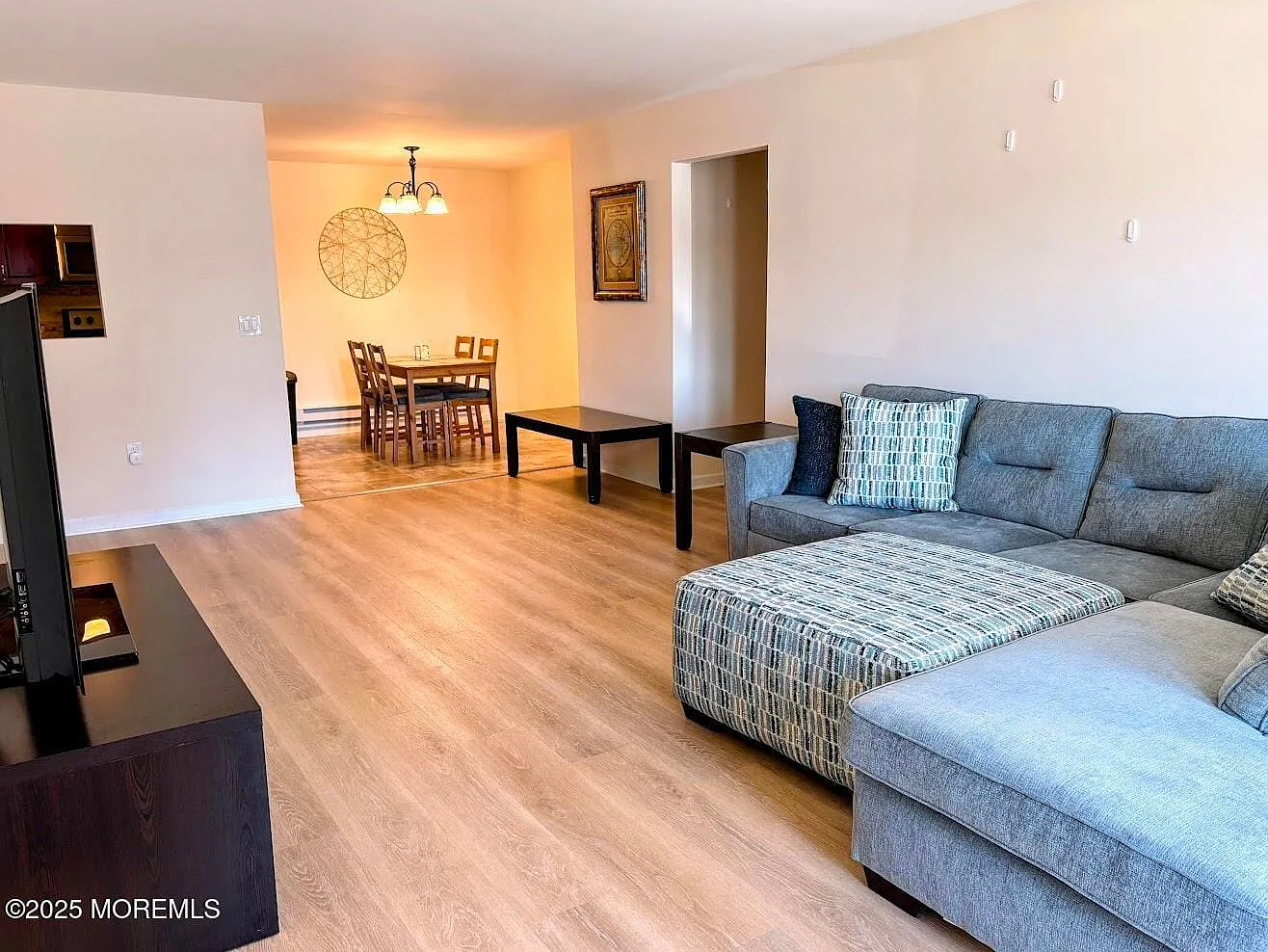 1 bed, 1.0 bath, 864 sqft, $2,200 — Photo 2