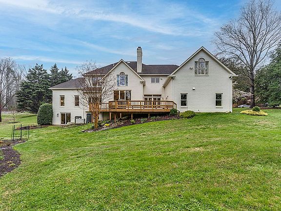 2nd image of 11100 Prince Edward Ct
