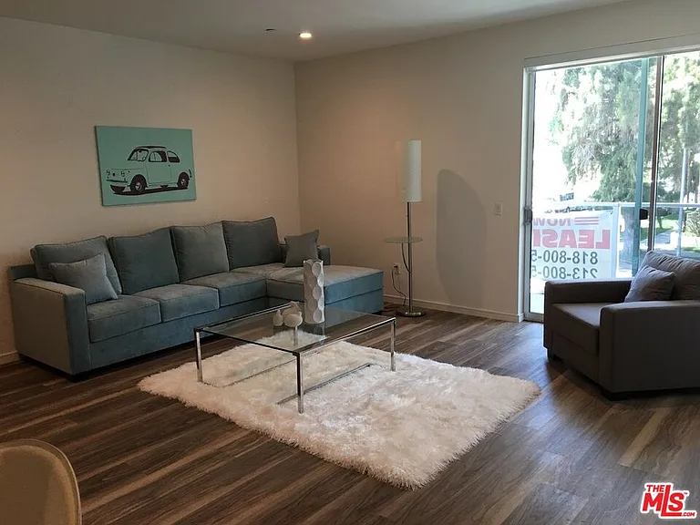 4600 Coldwater Canyon Ave #205 — Photo 4