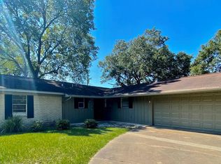 2400 Hillcrest Dr, Bay City, TX 77414