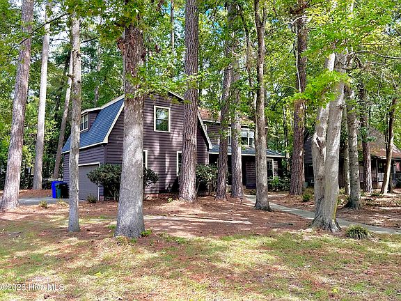4th image of 111 Antler Road