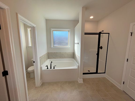 Norwood II B - Primary Bathroom - DSLD Homes