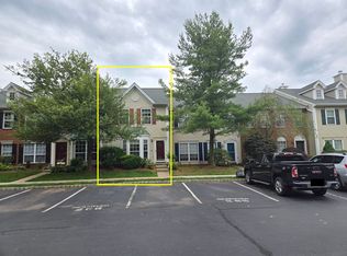 8 Cabot Way, Franklin Park, NJ 08823