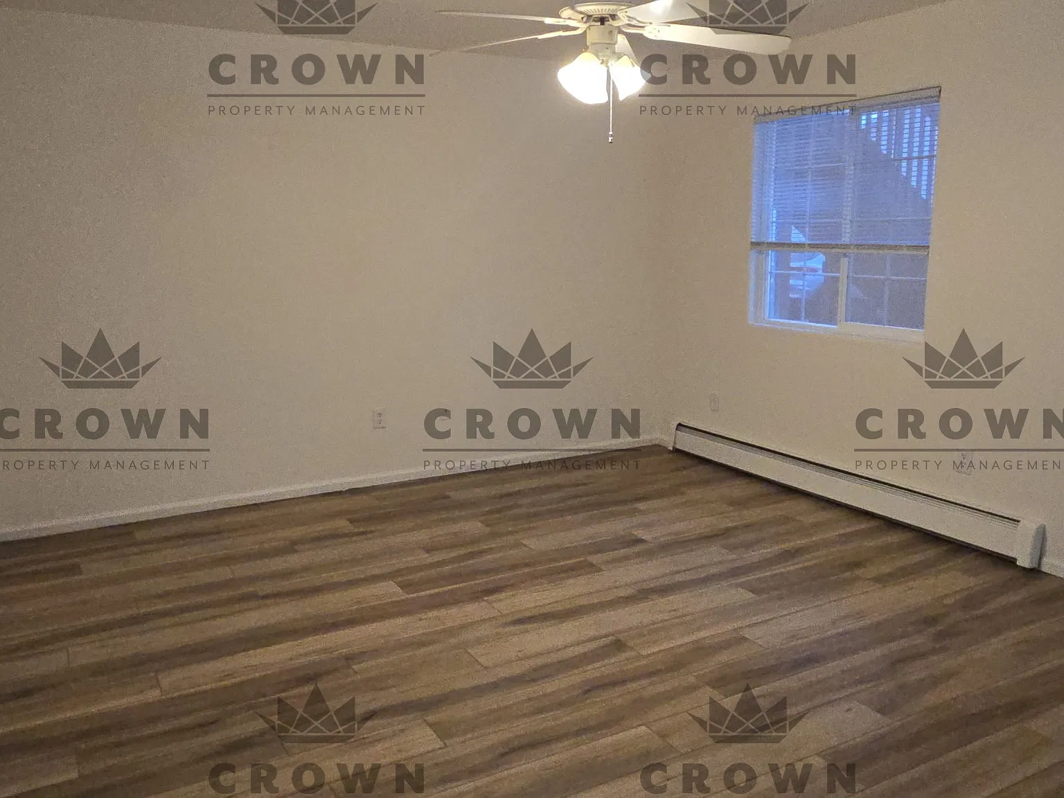 1216 Taft Ave — Photo 2