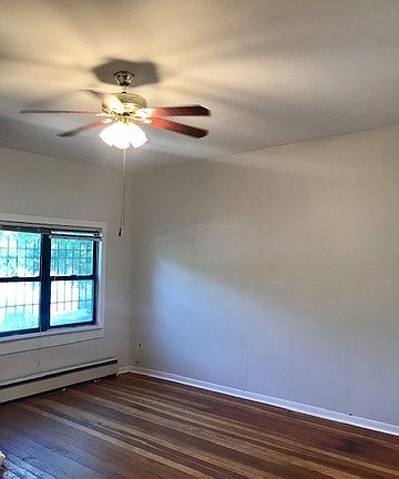 2nd image of 2921 N Southport Ave #1