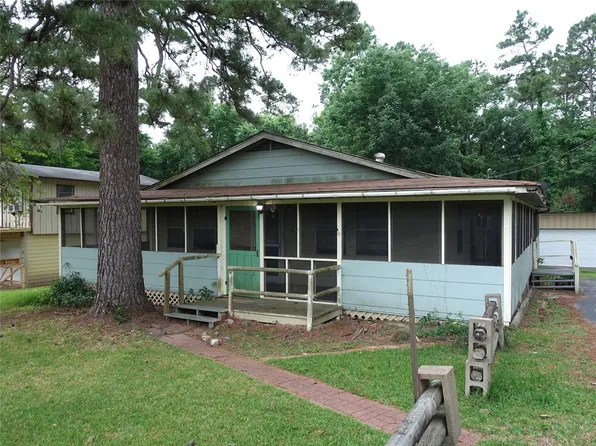 20 Hideaway Trl, Coldspring, TX 77331