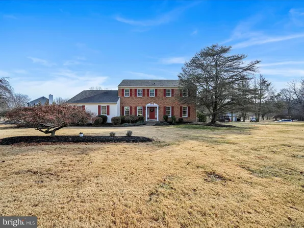 131 Sunset View Dr, Glen Mills, PA 19342