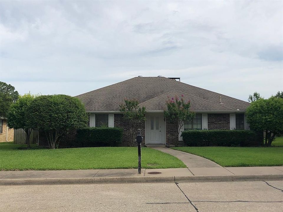 1st image of 1934 E Branch Hollow Dr