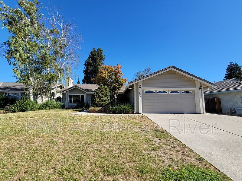 1st image of 124 Blue Water Cir