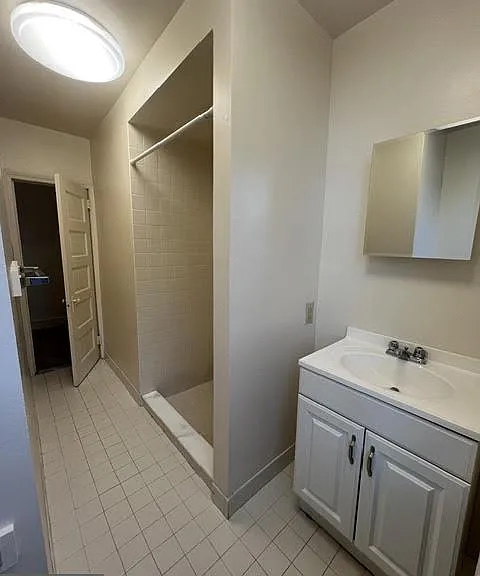 3318 Arch St #2 — Photo 3