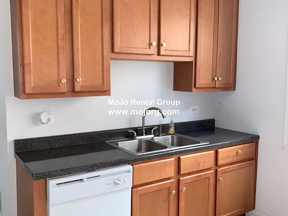5th image of 3324 N Clifton Ave #Ch1