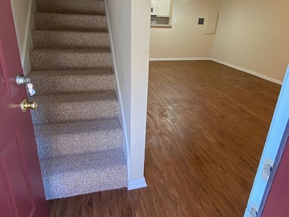 2nd image of 2212 N Carroll Blvd APT 1