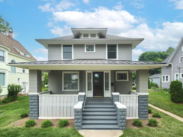 431 2nd St, Manistee, MI 49660