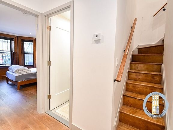 5th image of 1308 Pacific St #A
