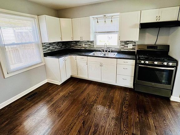2nd image of 1903 E Beaumont Rd