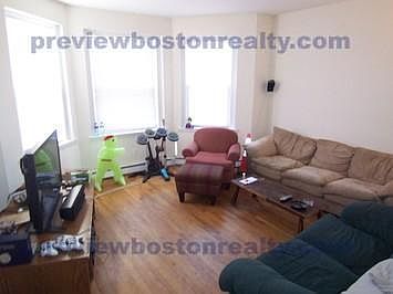 2nd image of 25 Chester St #228