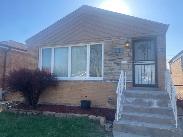 12448 S Honore St, Calumet Park, IL 60827
