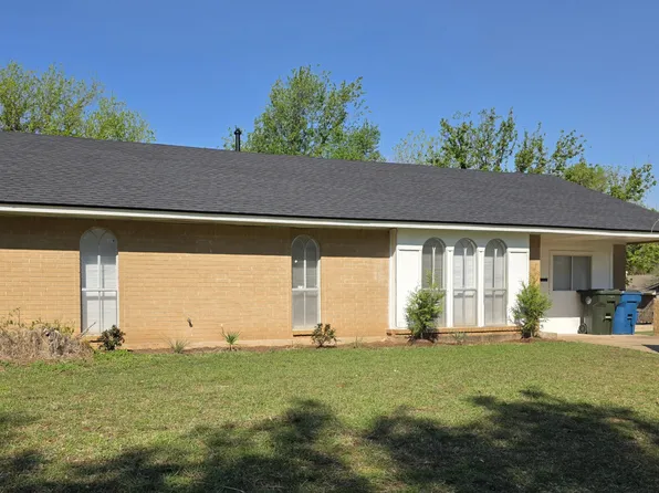 4613 Meadowpark Dr, Midwest City, OK 73110