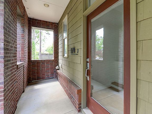 3rd image of 1174 Park West Dr
