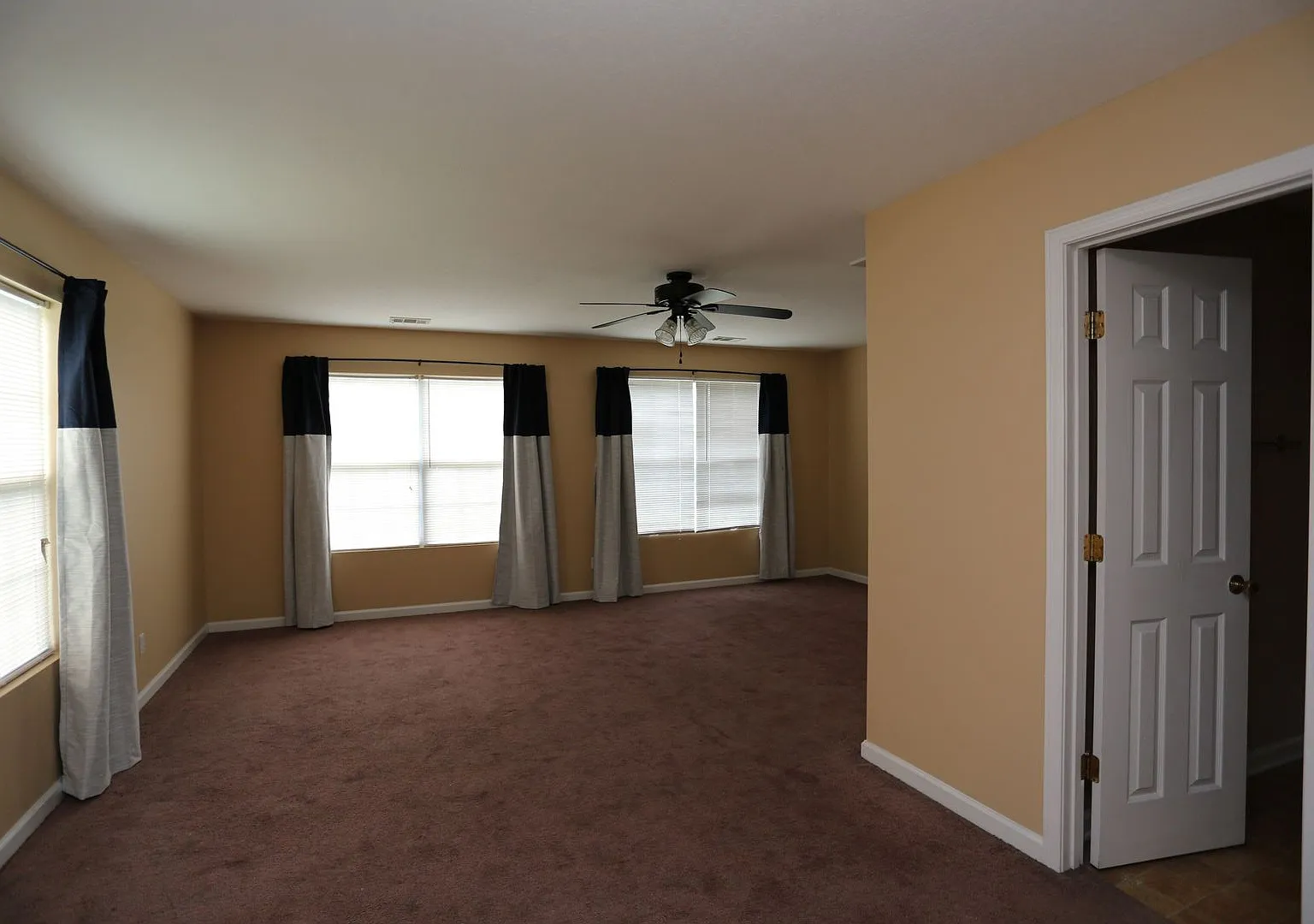 House in Whispering Pines — Photo 4