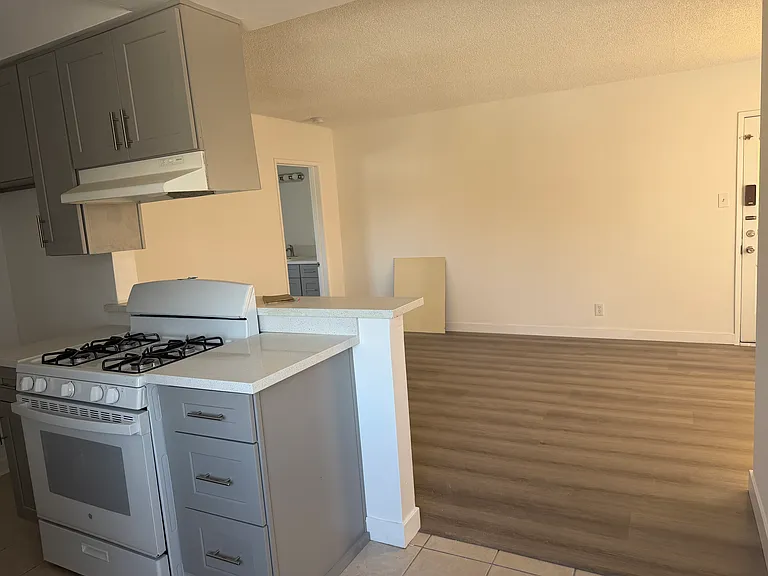 720 S Sierra Vista Ave #C — Photo 9