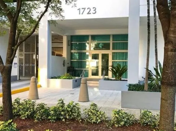 1723 SW 2nd Ave APT 704, Miami, FL 33129