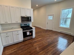 143 Jennings Rd APT 1, Fairfield, CT 06825