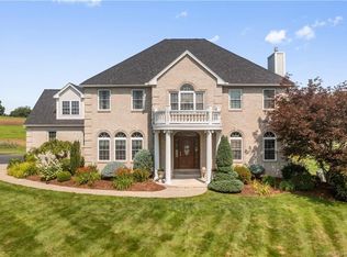 197 Shadow Pond Ln, Suffield, CT 06078