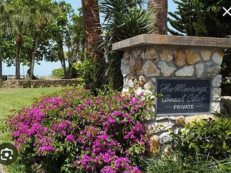 Directly across the street is the private
Beach Club. Showers/restrooms/large shaded grassy private park along a pristine white sand beach.