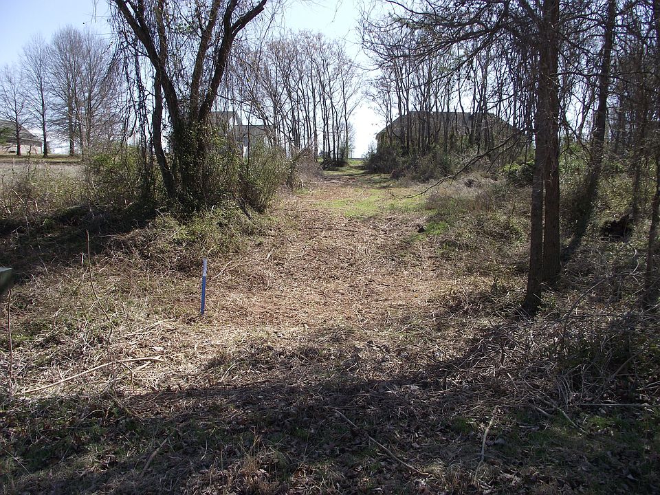 1st image of 111 Winghaven Dr