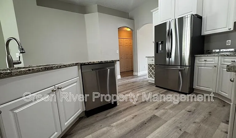 338 Bridgestone Ct — Photo 9