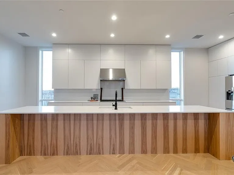 701 N Hudson Ave #500 — Photo 25