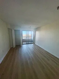 2 bed, 2.0 bath, 1206 sqft, $2,500 — Photo 2