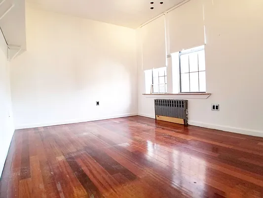 Rented by Rentall Group Inc | media 11